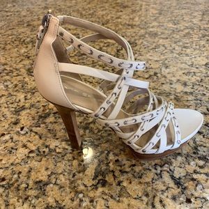 🔥Via Spiga Italian Leather Cream Strap Heels 7
